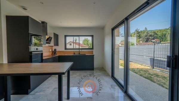 Maison
                                                                                                                                                                                                                                                                                                                        4 pièce(s)                                                                                                                                                                                                          3 chambre(s)                                                                                                                                                                                                          105  m²