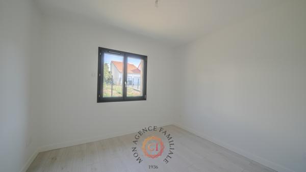 Maison
                                                                                                                                                                                                                                                                                                                        4 pièce(s)                                                                                                                                                                                                          3 chambre(s)                                                                                                                                                                                                          105  m²