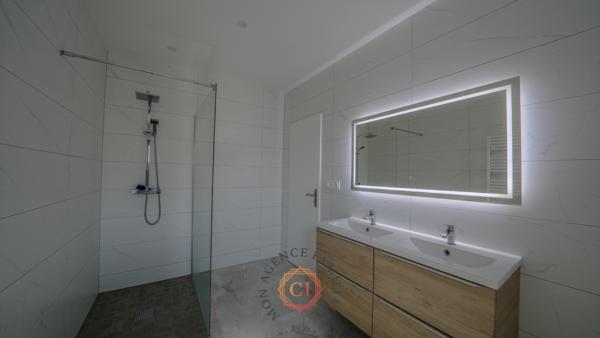 Maison
                                                                                                                                                                                                                                                                                                                        4 pièce(s)                                                                                                                                                                                                          3 chambre(s)                                                                                                                                                                                                          105  m²