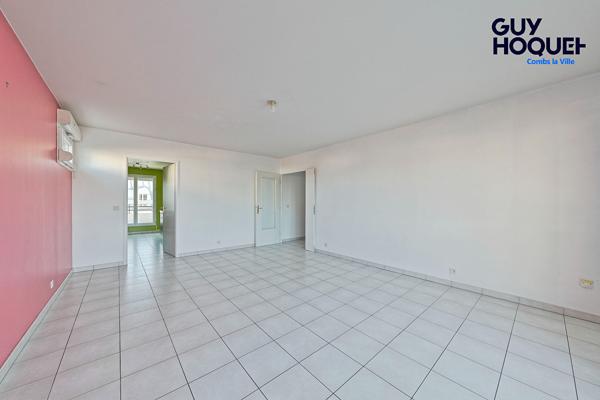 COMBS LA VILLE : appartement 3 pièces à vendre - 10 minutes à pied du RER