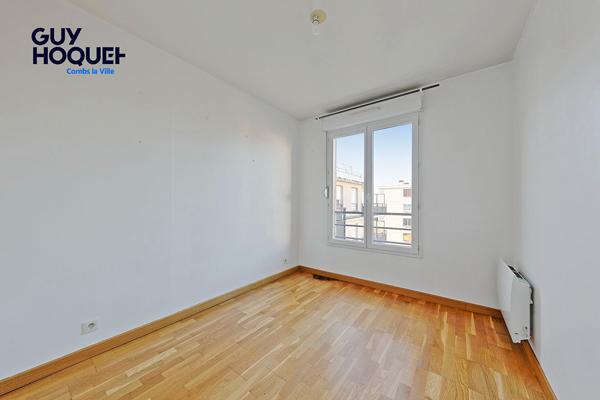 COMBS LA VILLE : appartement 3 pièces à vendre - 10 minutes à pied du RER