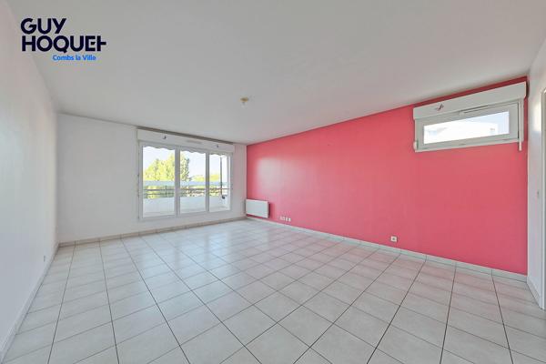 COMBS LA VILLE : appartement 3 pièces à vendre - 10 minutes à pied du RER