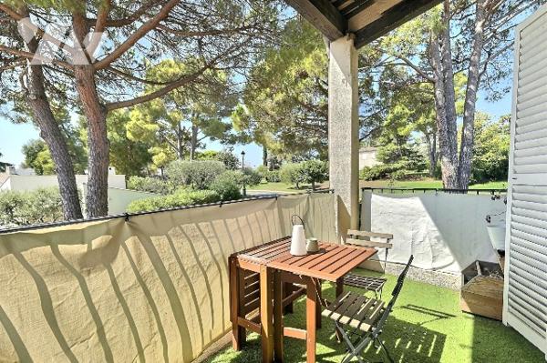 VILLENEUVE-LOUBET - HAUTS DE VAUGRENIER - LES ENGLADES
Appartement 2 pièces 43 m²