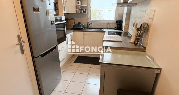 Location Appartement 3 pièces 68.94 m² - Corbeil-essonnes 91100