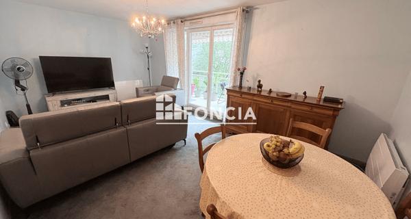 Location Appartement 3 pièces 68.94 m² - Corbeil-essonnes 91100
