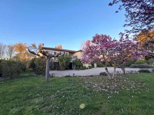 Maison familiale avec grand jardin, garage et cellier/atelier – Cadre paisible à la campagne