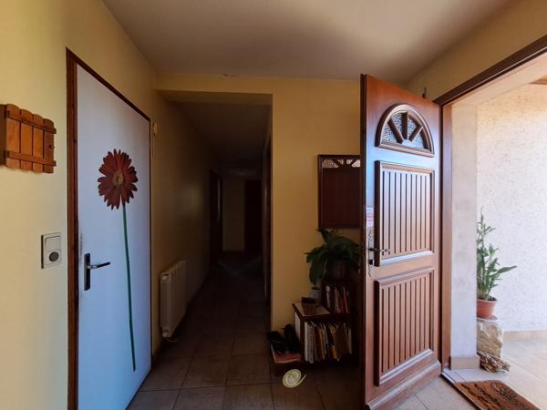Maison familiale avec grand jardin, garage et cellier/atelier – Cadre paisible à la campagne