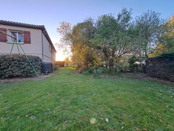 Maison familiale avec grand jardin, garage et cellier/atelier – Cadre paisible à la campagne