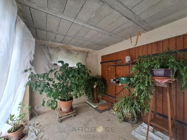 Maison familiale avec grand jardin, garage et cellier/atelier – Cadre paisible à la campagne