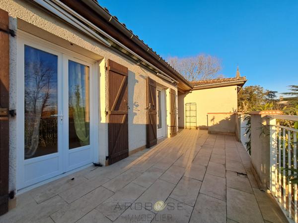 Maison familiale avec grand jardin, garage et cellier/atelier – Cadre paisible à la campagne