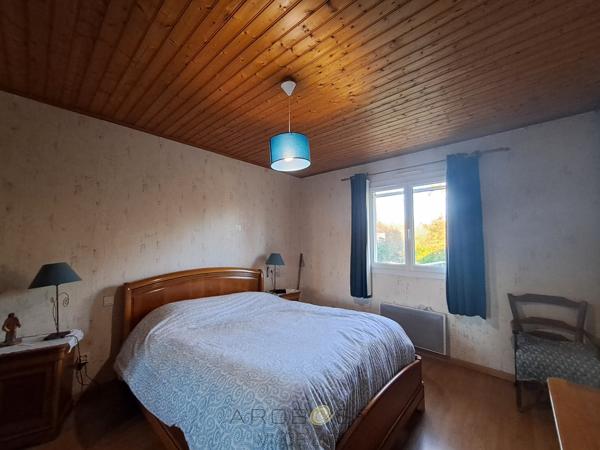 Maison familiale avec grand jardin, garage et cellier/atelier – Cadre paisible à la campagne