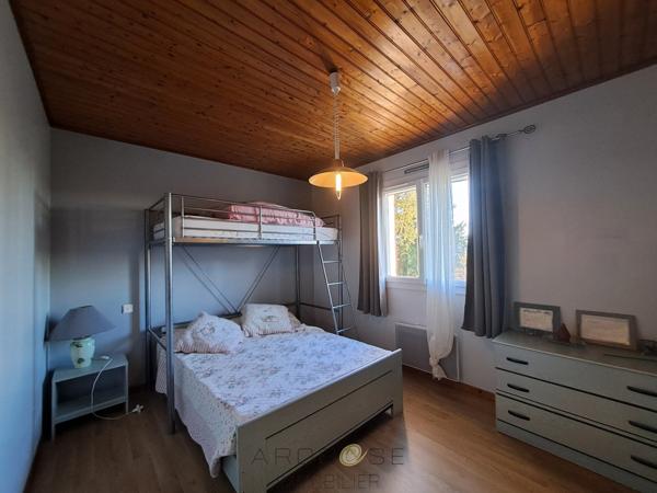 Maison familiale avec grand jardin, garage et cellier/atelier – Cadre paisible à la campagne
