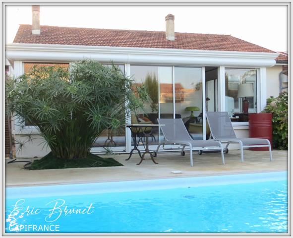 VILLENAVE D'ORNON - maison rénovée de 98 m² avec piscine + studio indépendant de 20 m²