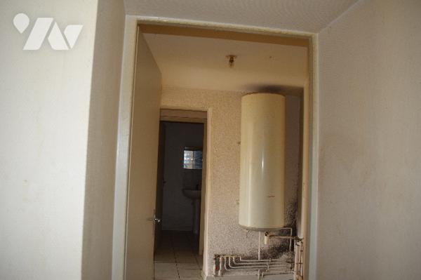 Maison de plain pied située à Longré