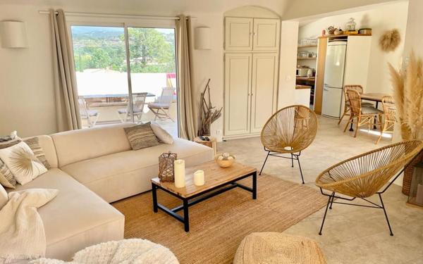 Maison à vendre    5 pièces •  Porto-Vecchio