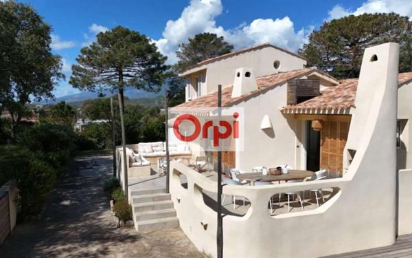 Maison à vendre    5 pièces •  Porto-Vecchio