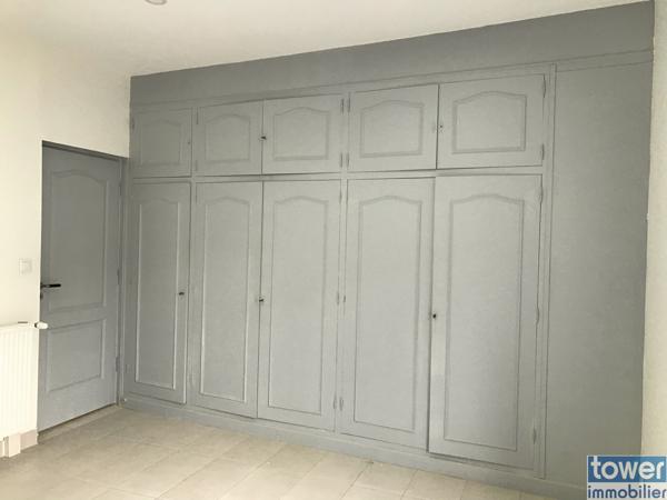 Appartement
                                                                                                                                                                                                                                                                                                                        4 pièce(s)                                                                                                                                                                                                          3 chambre(s)                                                                                                                                                                                                          95  m²