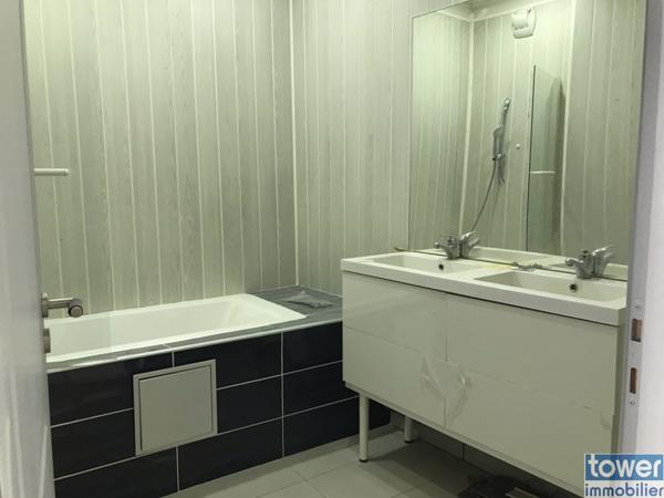 Appartement
                                                                                                                                                                                                                                                                                                                        4 pièce(s)                                                                                                                                                                                                          3 chambre(s)                                                                                                                                                                                                          95  m²