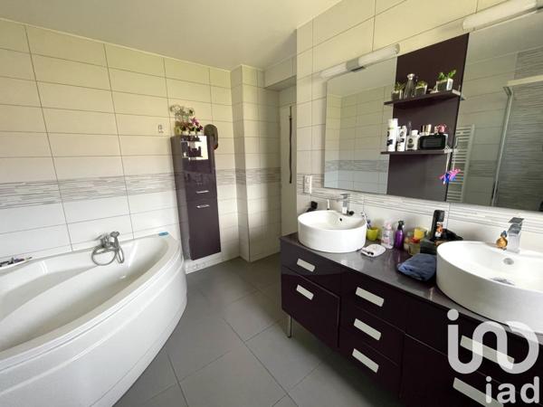 Maison 10 pièces de 145 m² à Chaudenay (52600)