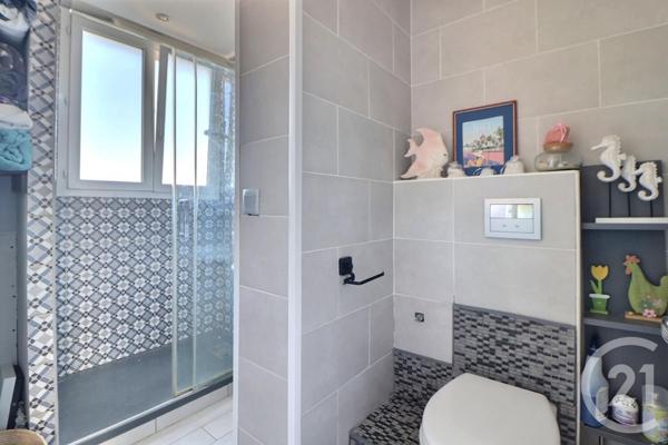 Appartement T4 à vendre  4 pièces - 64 m2 FREJUS - 83