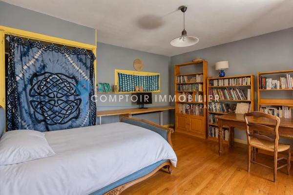 Maison
                                                                                                                                                                                                                                                                                                                        9 pièce(s)                                                                                                                                                                                                          5 chambre(s)                                                                                                                                                                                                          220.41  m²