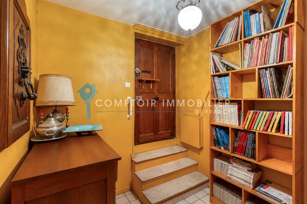 Maison
                                                                                                                                                                                                                                                                                                                        9 pièce(s)                                                                                                                                                                                                          5 chambre(s)                                                                                                                                                                                                          220.41  m²