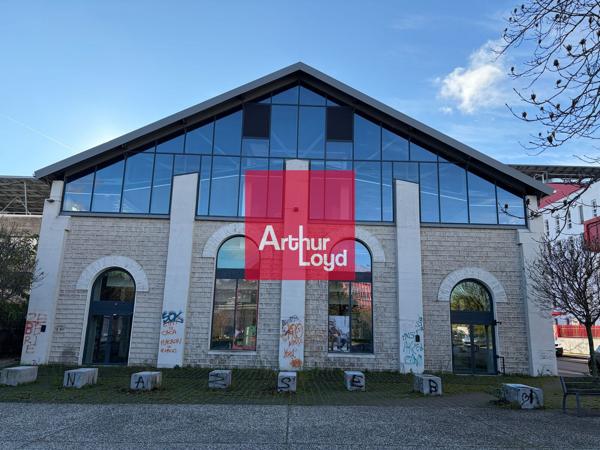 Bureaux à vendre ou à louer à Grenoble espace lumineux quartier Bouchayer Viallet