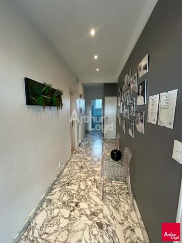 CHATEAUBOURG - BUREAUX A LOUER - 131 M²