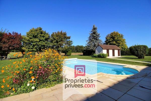 1h de PARIS - A VENDRE MAGNIFIQUE LONGERE à COLOMBAGES de 200 m2 environ, PISCINE, TERRAIN 2300 m2
