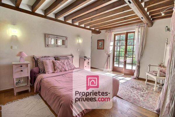 1h de PARIS - A VENDRE MAGNIFIQUE LONGERE à COLOMBAGES de 200 m2 environ, PISCINE, TERRAIN 2300 m2