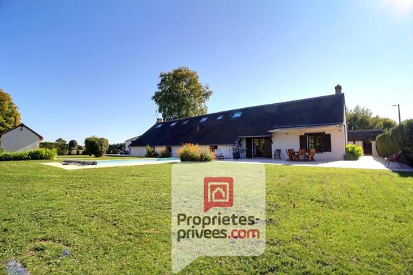 1h de PARIS - A VENDRE MAGNIFIQUE LONGERE à COLOMBAGES de 200 m2 environ, PISCINE, TERRAIN 2300 m2