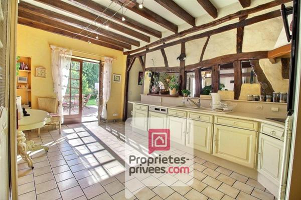 1h de PARIS - A VENDRE MAGNIFIQUE LONGERE à COLOMBAGES de 200 m2 environ, PISCINE, TERRAIN 2300 m2