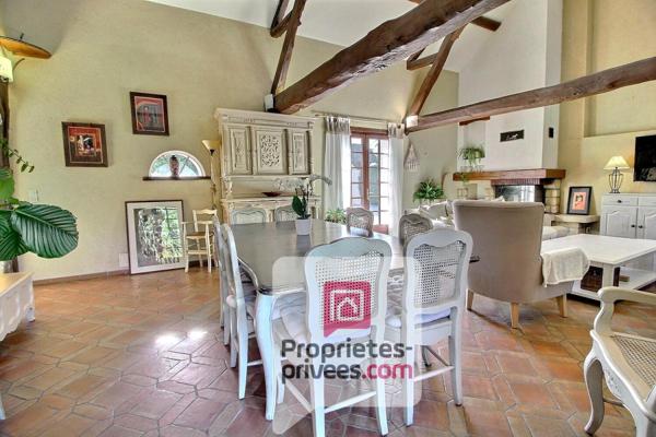 1h de PARIS - A VENDRE MAGNIFIQUE LONGERE à COLOMBAGES de 200 m2 environ, PISCINE, TERRAIN 2300 m2