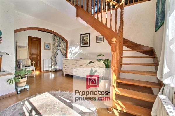 1h de PARIS - A VENDRE MAGNIFIQUE LONGERE à COLOMBAGES de 200 m2 environ, PISCINE, TERRAIN 2300 m2