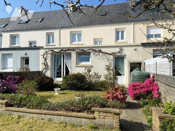 Secteur Lambezellec ? Maison en impasse avec beau potentiel
Située au calme en impasse, cette ...