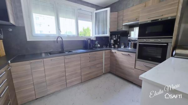 Maison familiale avec 5 chambres et 1 bureau