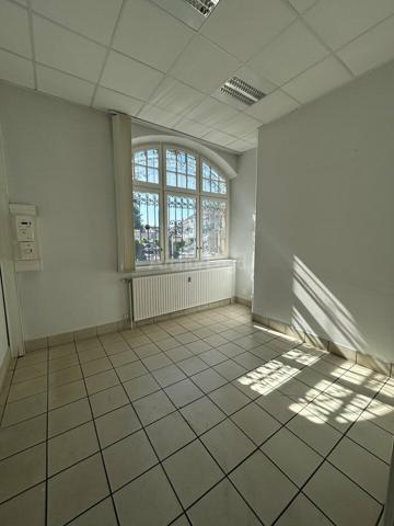 BUREAUX à VENDRE de 193 m²