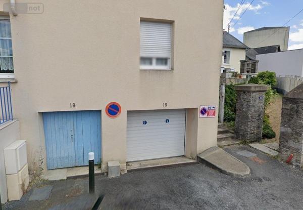 Garage - Parking à louer à Laval en Mayenne (53000), ref : 53004-L459