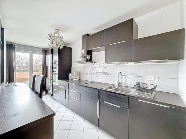 Appartement Lumineux avec grande terrasse