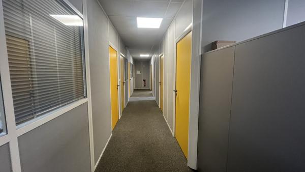 Offre de bureau rare en centre ville - A louer 270 m2 avec parkings (quartier Faubourg Bannier - Gare - Médiathèque)