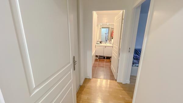 Garches (92380) Investissement, Garches mairie, T2 de 38m2 avec parking, loué