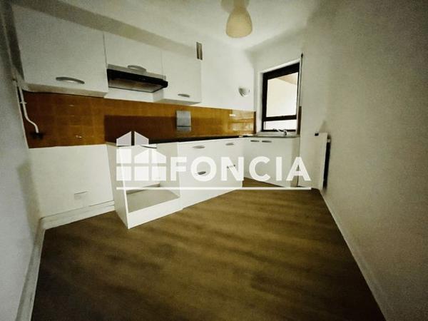 Location Studio 30.78 m² - 23 CHEMIN DESVALLIERES Ville D'avray 92410