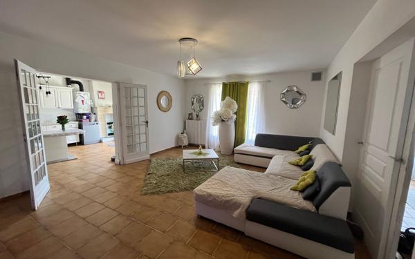 Maison à vendre    5 pièces •  Ambarès-et-Lagrave