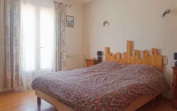 Maison à vendre    5 pièces •  Uzès