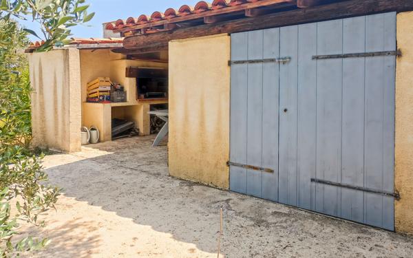 Maison à vendre    5 pièces •  Uzès