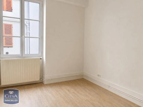 Appartement à louer 3 pièces 52.73m² Mâcon (71000)