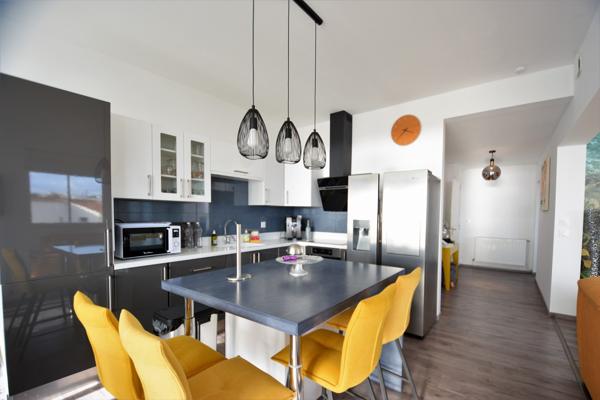 Maison 6 pièce(s) 5 chambre(s) 185 m²