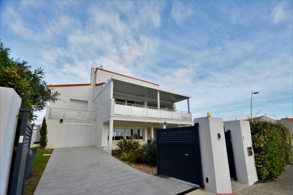 Maison 6 pièce(s) 5 chambre(s) 185 m²