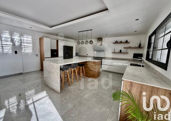 Maison d’architecte 7 pièces de 232 m² à Flassans-sur-Issole (83340)