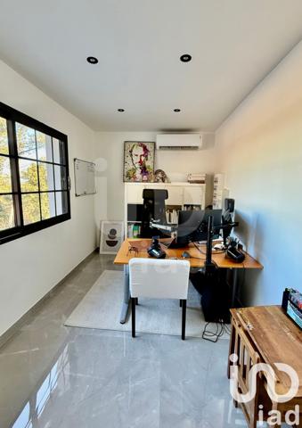 Maison d’architecte 7 pièces de 232 m² à Flassans-sur-Issole (83340)